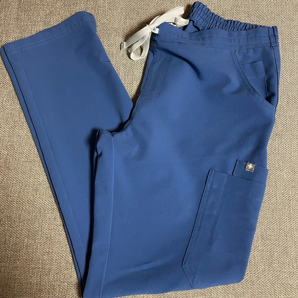 Medium Casma Scrub Top - image 2